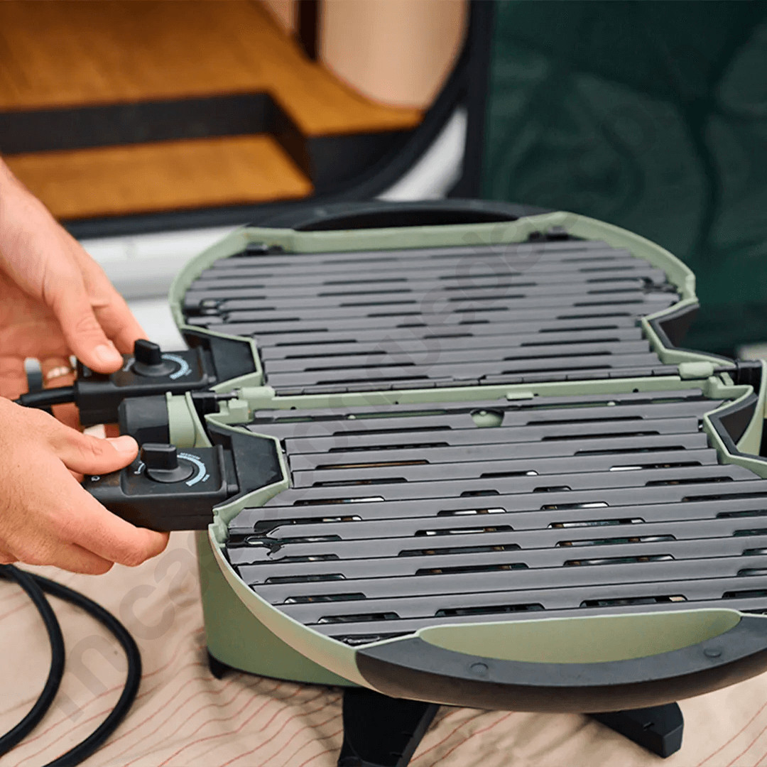 NomadiQ E-BBQ utilisée en extérieur pour un barbecue électrique